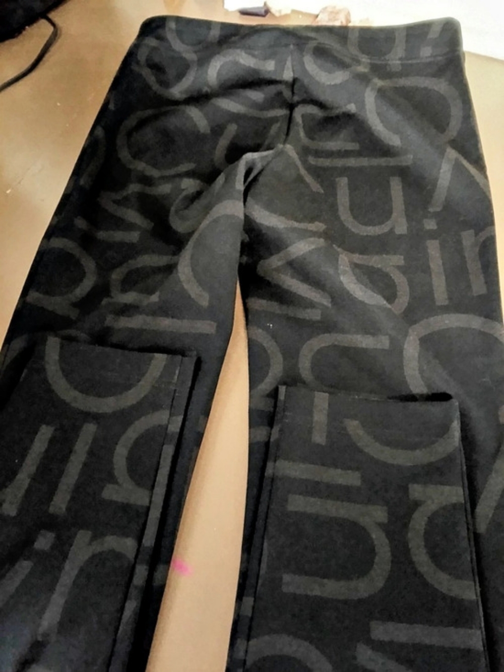 Calvin Klein Monogram-Print Performance Leggings Black Medium
